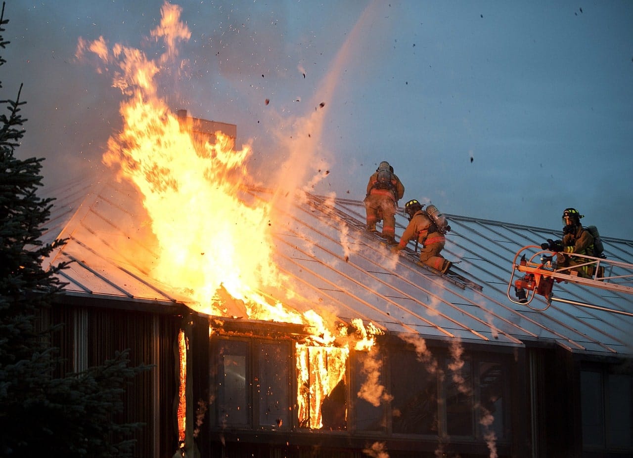 Finding The Right Fire-Resistant Materials For Your Roof